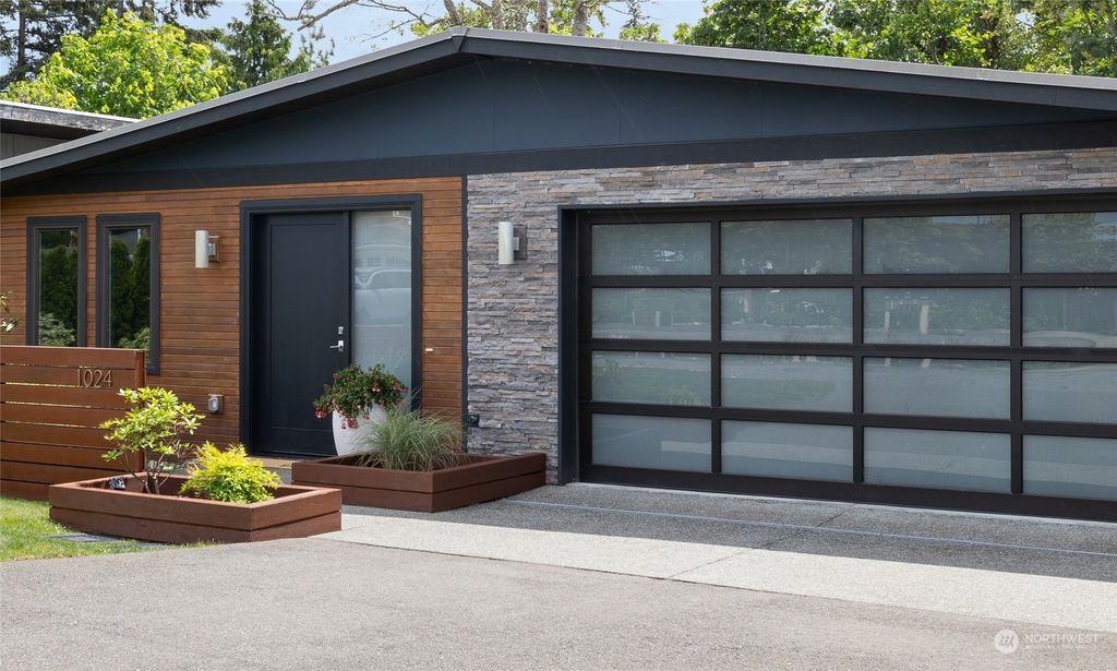 Photo of 1024 Bell Street, Edmonds, WA 98020 (MLS # 2247239)