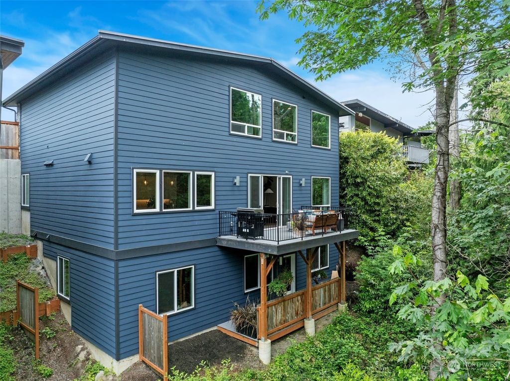 Photo of 1024 Bell Street, Edmonds, WA 98020 (MLS # 2247239)