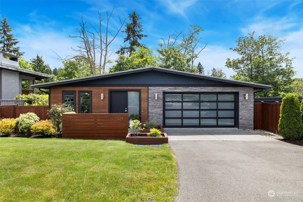 Photo of 1024 Bell Street, Edmonds, WA 98020 (MLS # 2247239)