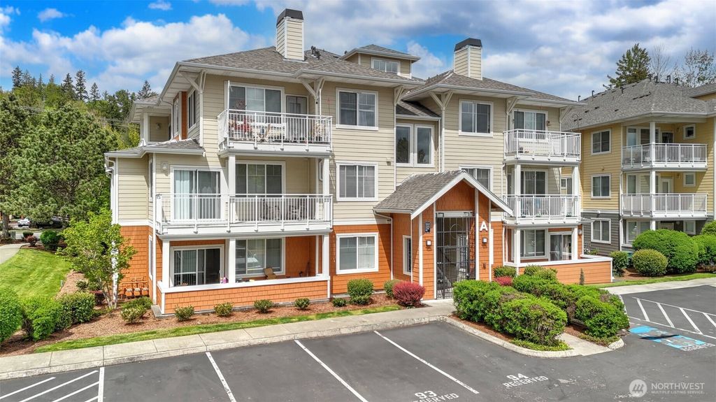 Photo of 564 225th Lane NE #A-105, Sammamish, WA 98074 (MLS # 2370646)