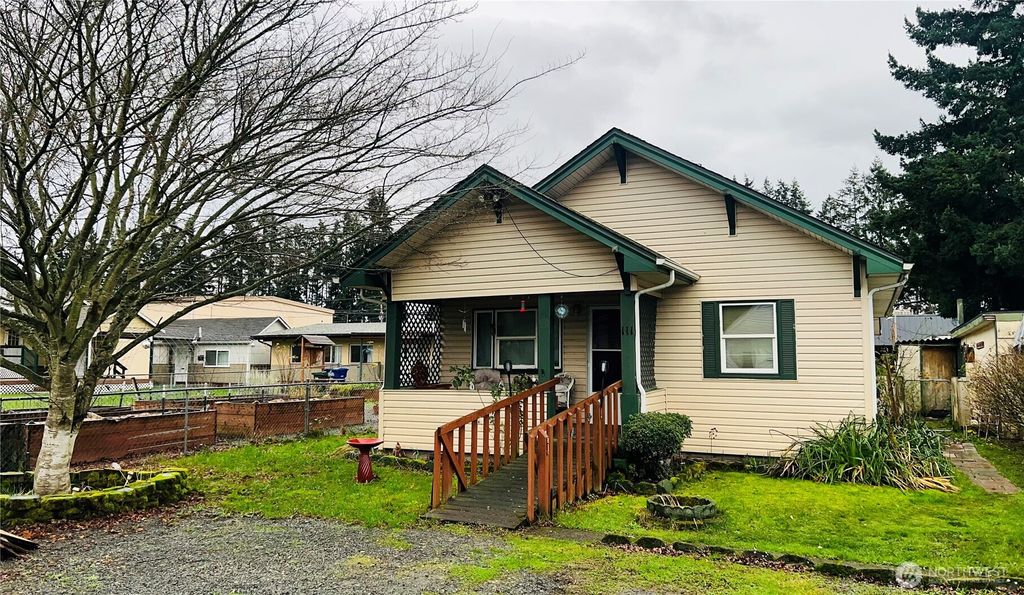 Photo of 111 Varner Avenue SE, Orting, WA 98360 (MLS # 2462788)