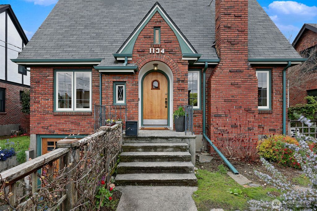 Photo of 1134 N 78th Street, Seattle, WA 98103 (MLS # 2508582)