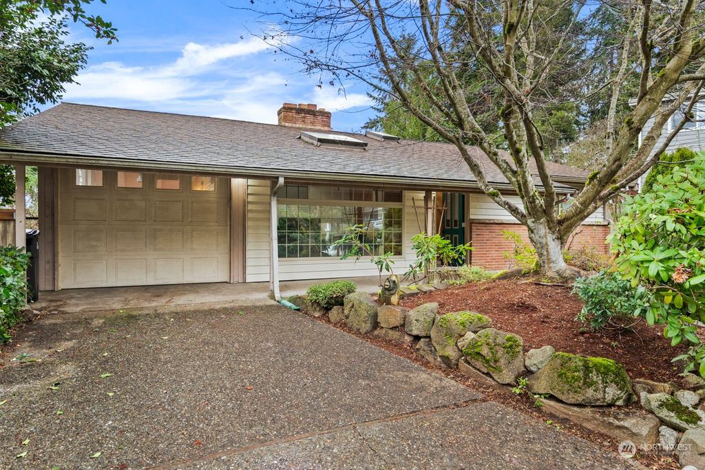 Photo of 1518 N 146th Street, Shoreline, WA 98133 (MLS # 2313601)