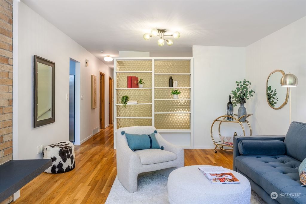 Photo of 4022 NE 110th Street, Seattle, WA 98125 (MLS # 2224764)