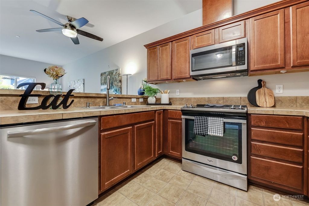Photo of 1736 NE 10th Avenue NE #C217, Issaquah, WA 98029 (MLS # 2005046)
