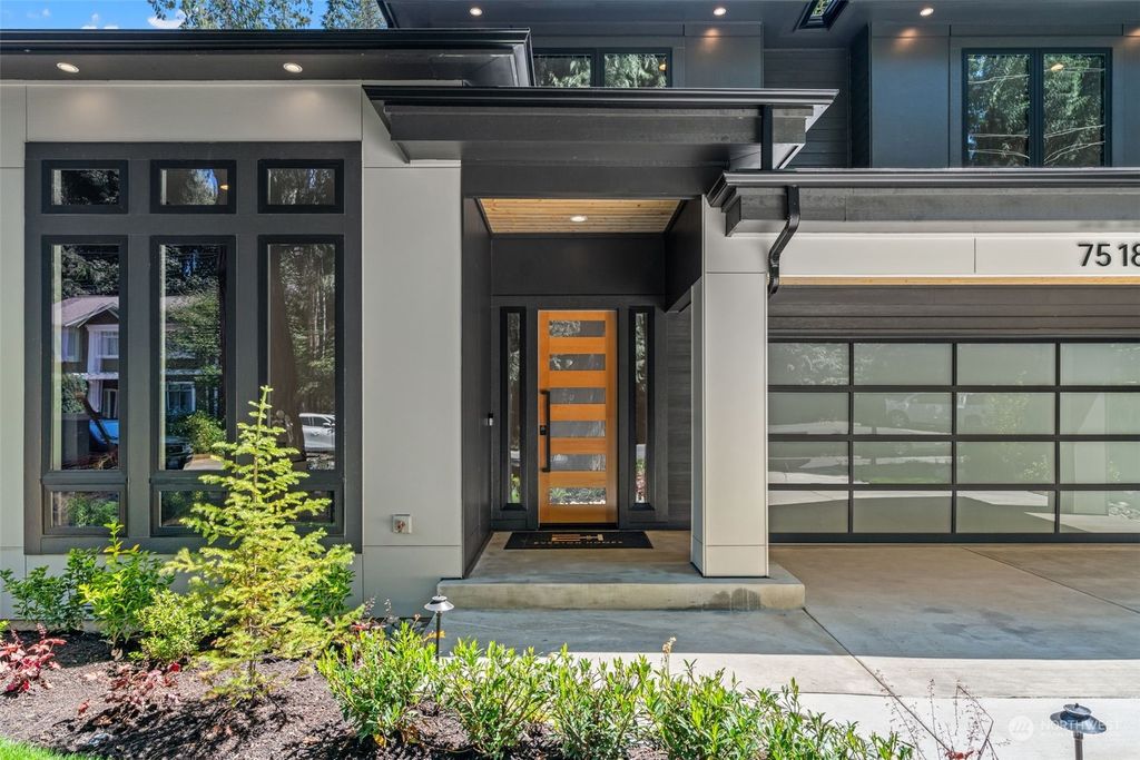 Photo of 7518 151st Avenue NE, Redmond, WA 98052 (MLS # 2174470)