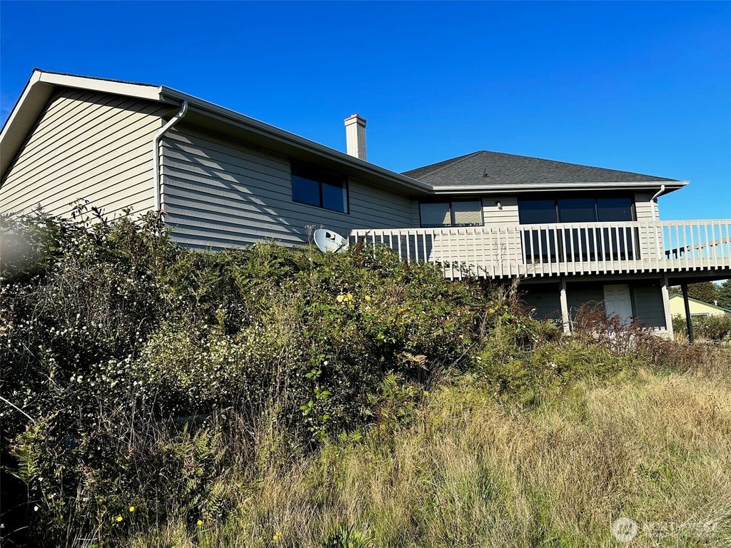Photo of 740 Dunbar Street, Coupeville, WA 98239 (MLS # 2518213)