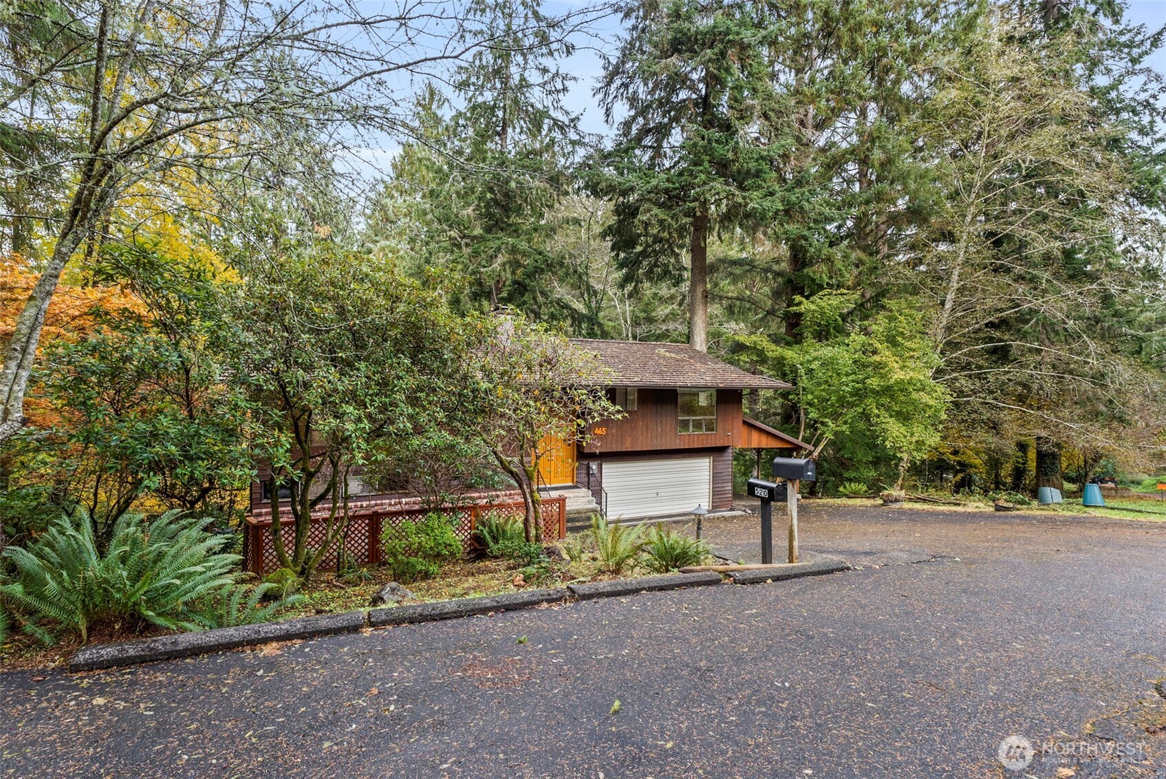 465 Upper Grand Avenue