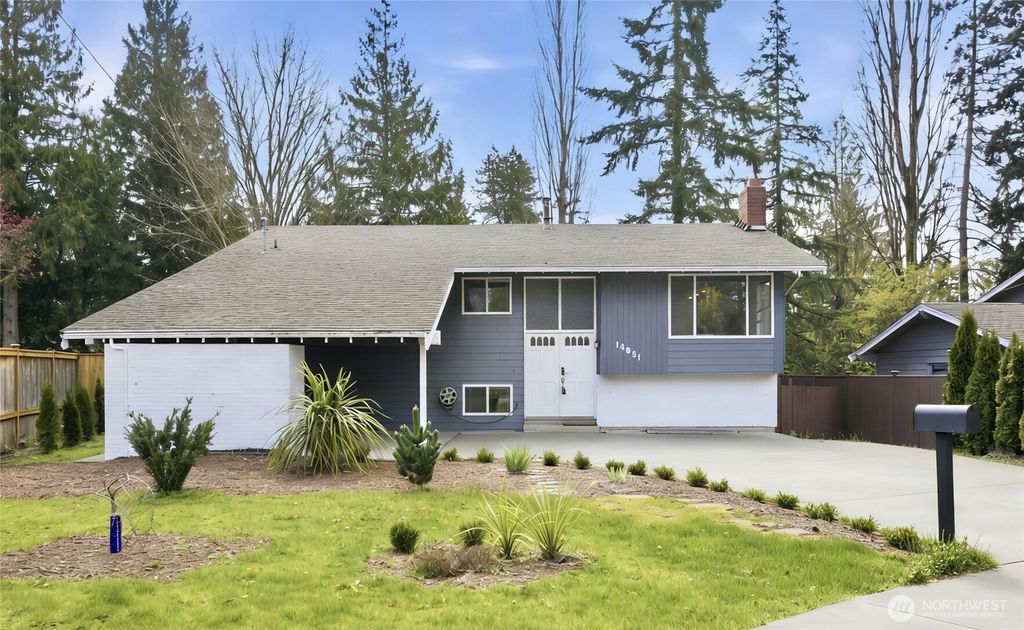 Photo of 14831 NE 14th Street, Bellevue, WA 98007 (MLS # 2526029)