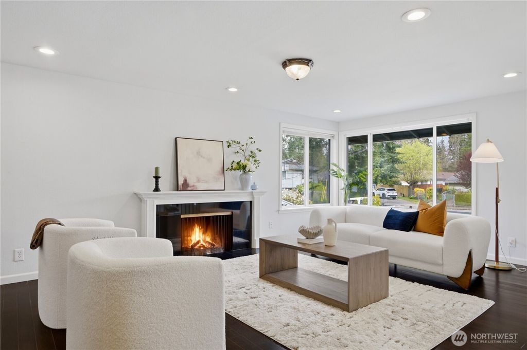 Photo of 14831 NE 14th Street, Bellevue, WA 98007 (MLS # 2526029)
