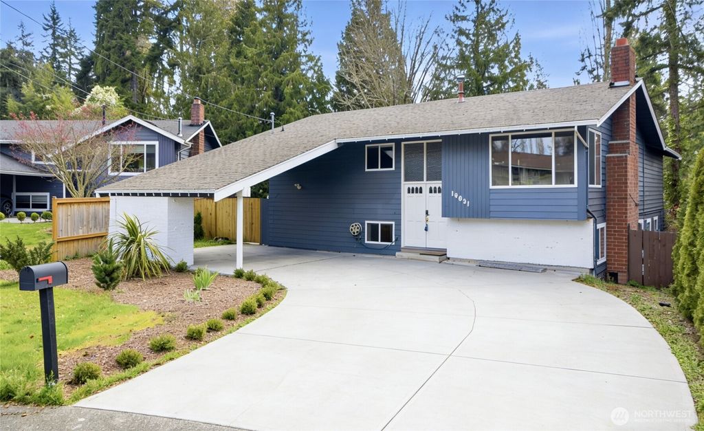 Photo of 14831 NE 14th Street, Bellevue, WA 98007 (MLS # 2526029)