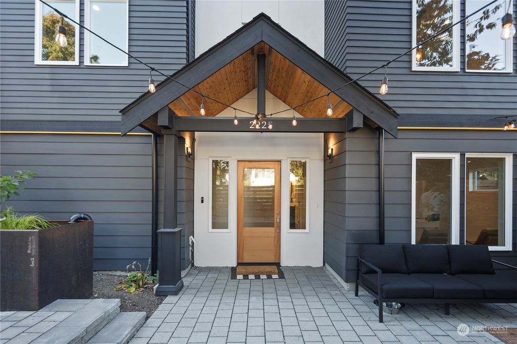 Photo of 2225 1st Avenue W, Seattle, WA 98119 (MLS # 2291688)