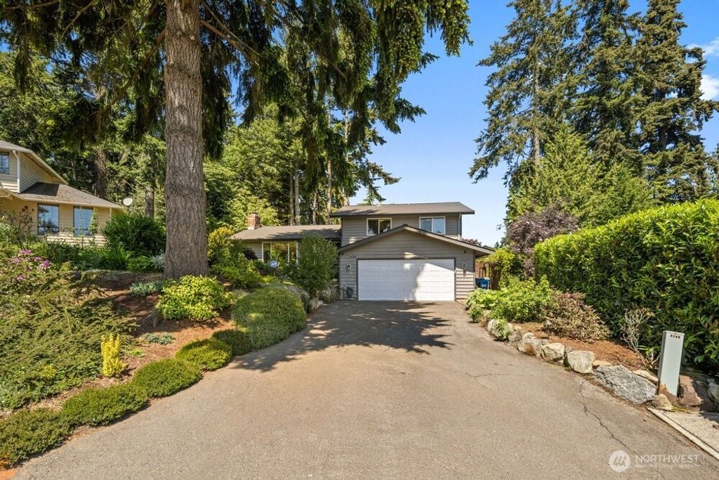 Photo of 24306 87th Place W, Edmonds, WA 98026 (MLS # 2530712)
