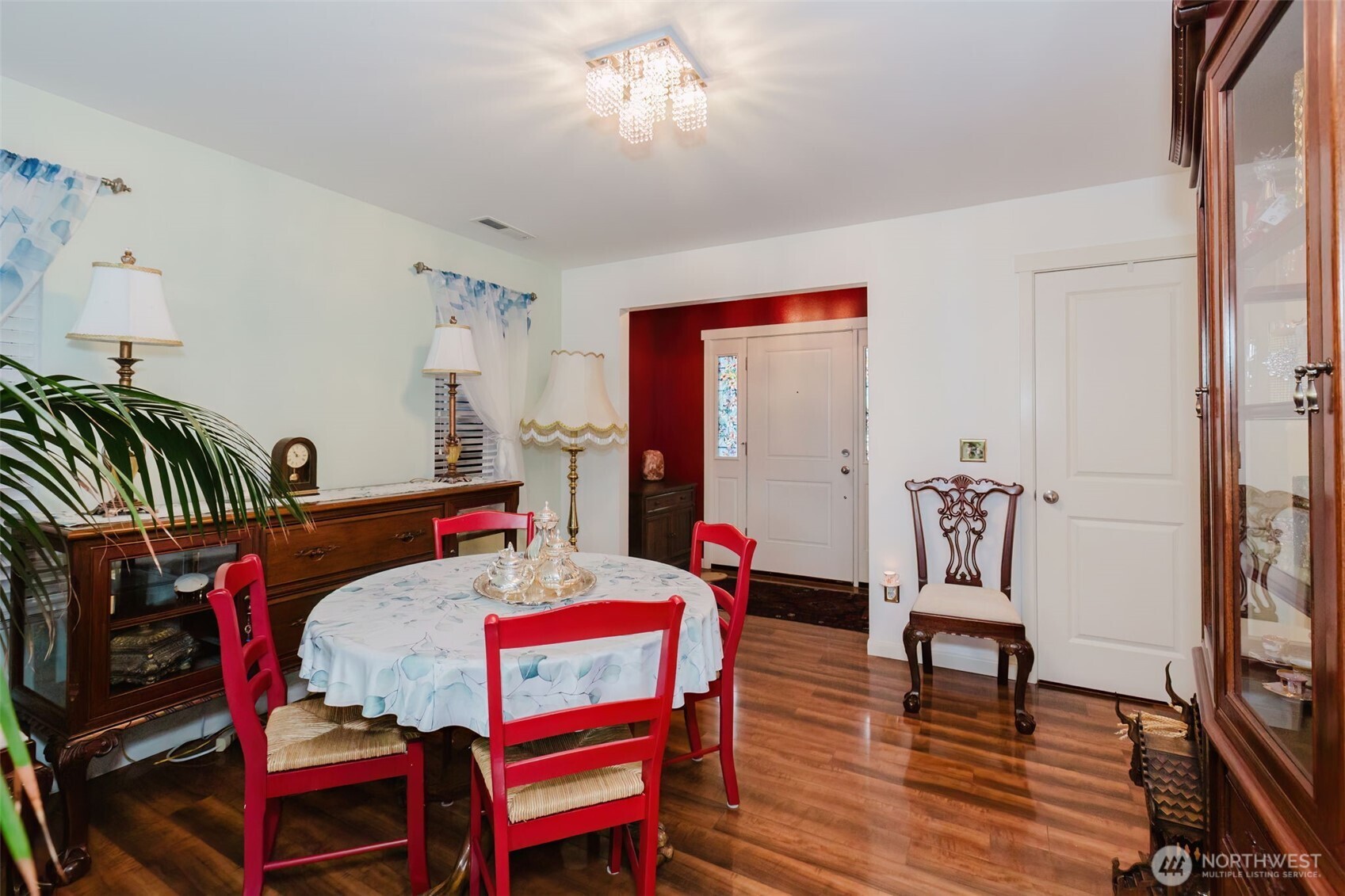 2729 SW Egret Street