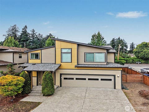 Photo of 17511 92nd Place NE, Bothell, WA 98011 (MLS # 2571131)