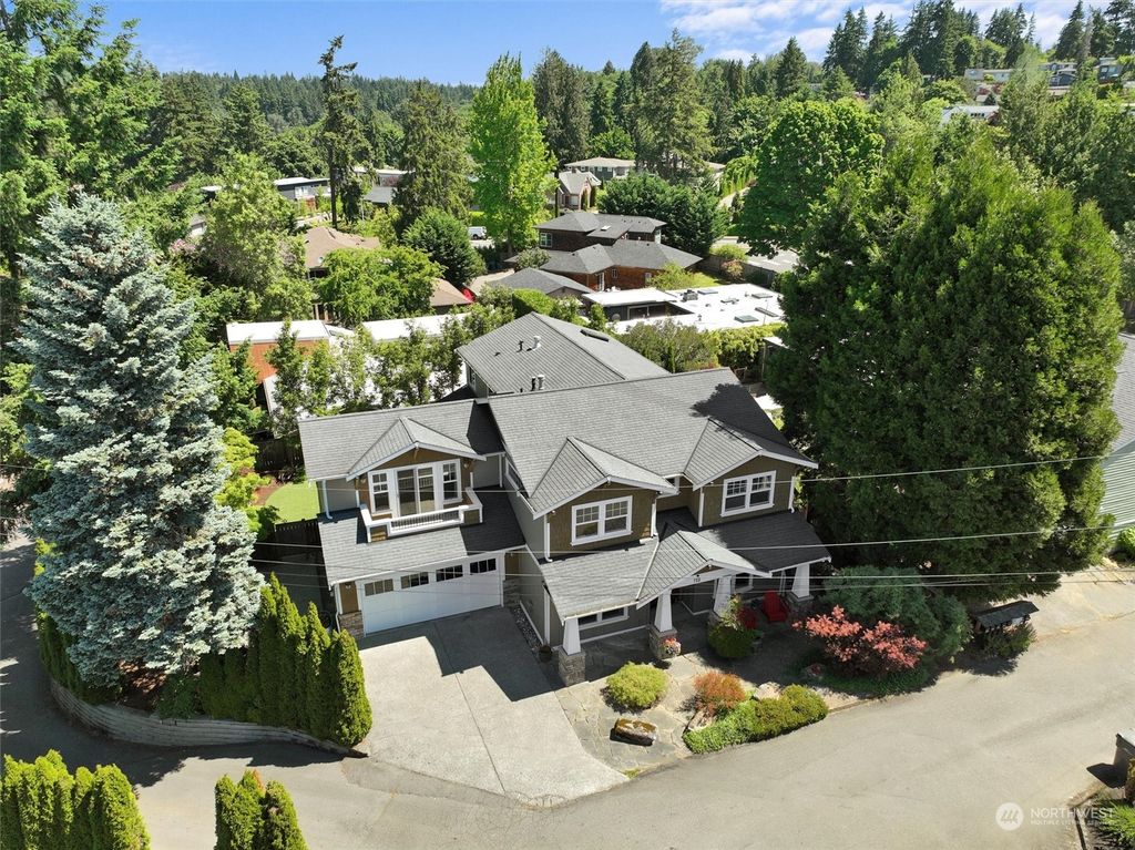 Photo of 712 19th Lane W, Kirkland, WA 98033 (MLS # 2074272)