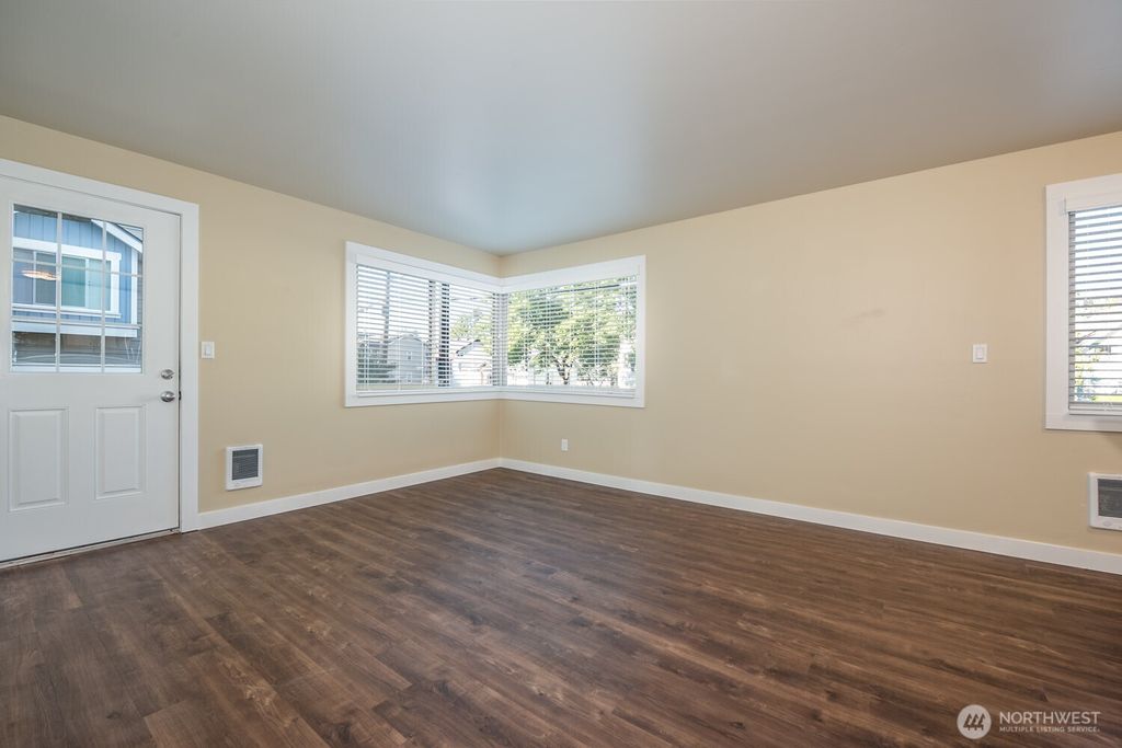 Photo of 6515 5th Avenue NE, Seattle, WA 98115 (MLS # 2407581)