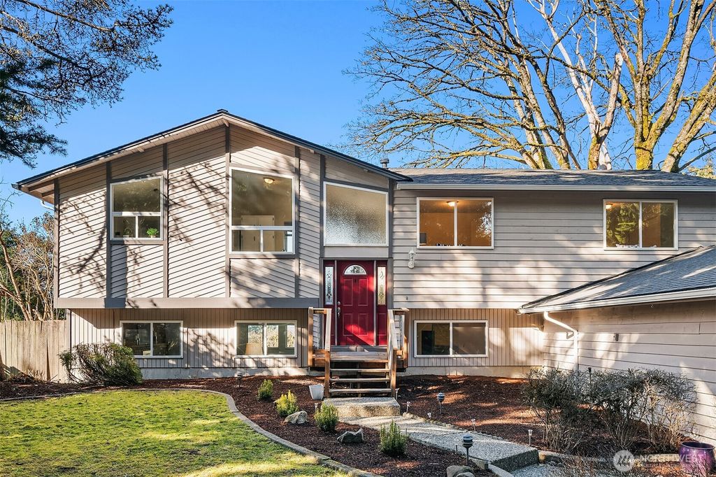 Photo of 26505 Woodland Way S, Kent, WA 98030 (MLS # 2333648)