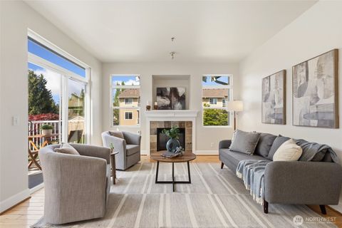Photo of 551 241st Lane SE, Sammamish, WA 98074 (MLS # 2526818)