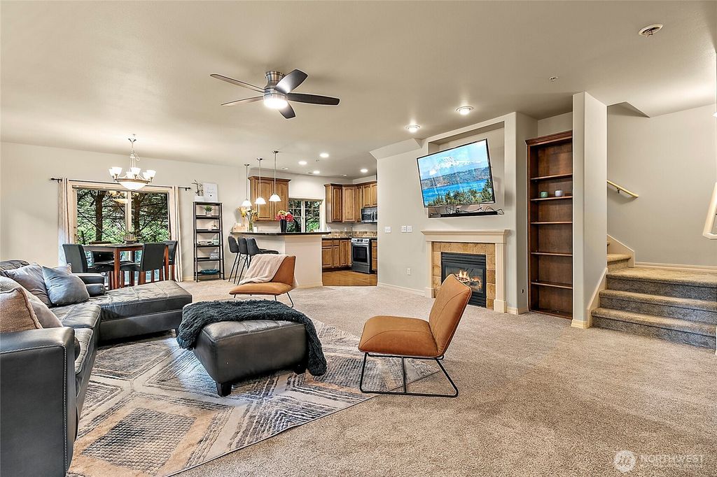 Photo of 21900 SE 242nd Street #A2, Maple Valley, WA 98038 (MLS # 2377960)