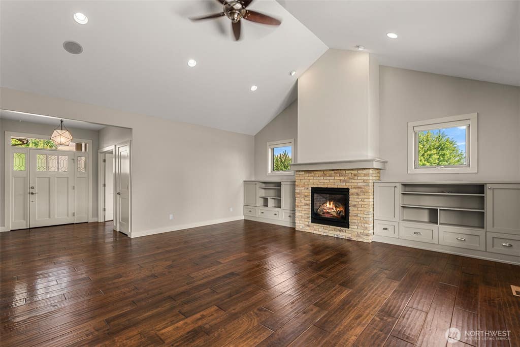 Photo of 351 Allison Street, Wenatchee, WA 98801 (MLS # 2572808)
