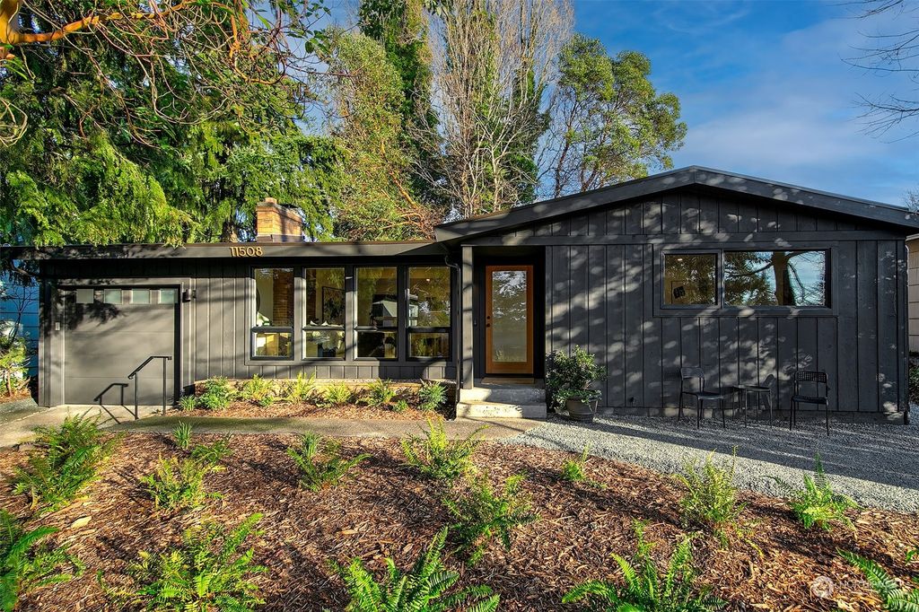 Photo of 11508 29th Avenue SW, Seattle, WA 98146 (MLS # 2322968)