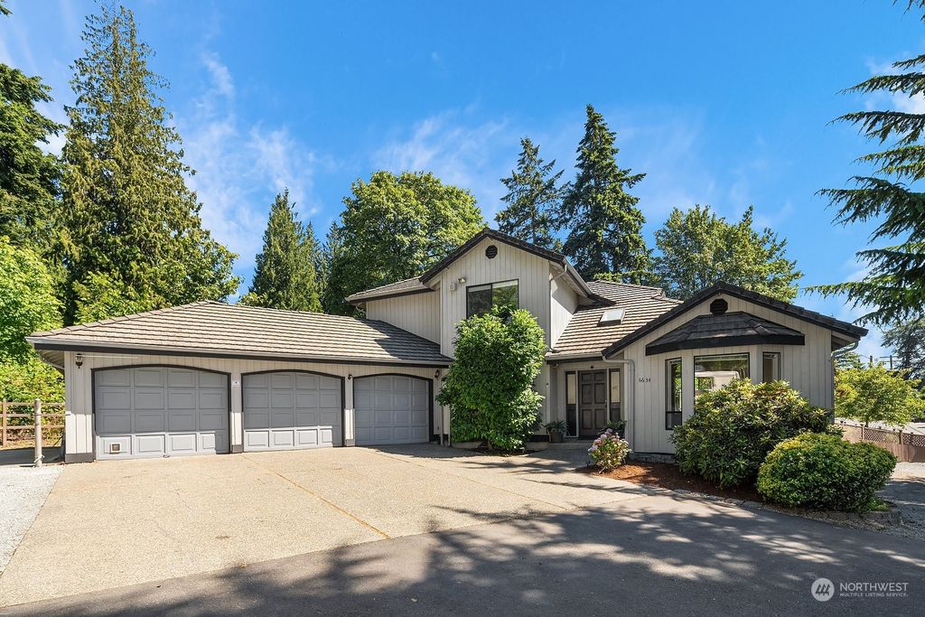 Photo of 6634 112th Avenue SE, Bellevue, WA 98006 (MLS # 2256248)