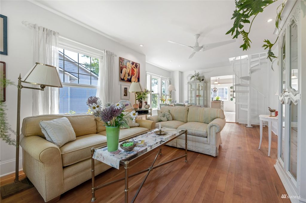 Photo of 830 Avenue A, Snohomish, WA 98290 (MLS # 1988575)