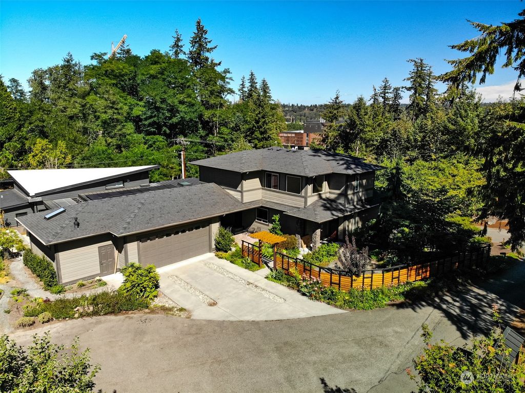 Photo of 10925 Valley View Road, Bothell, WA 98011 (MLS # 2031793)