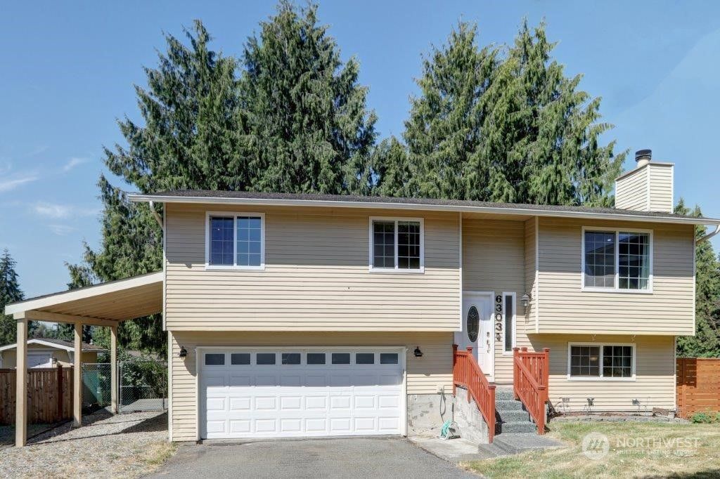 Photo of 6303 95th Place NE, Marysville, WA 98270 (MLS # 2012056)