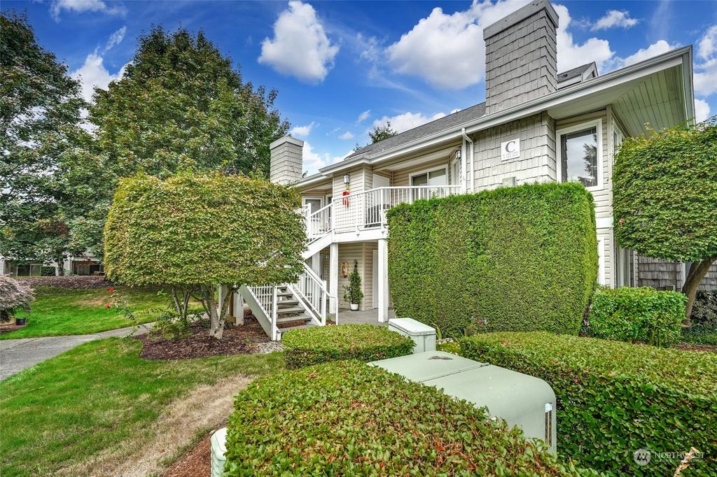 Photo of 11130 SE 208th Street #C203, Kent, WA 98031 (MLS # 2161011)