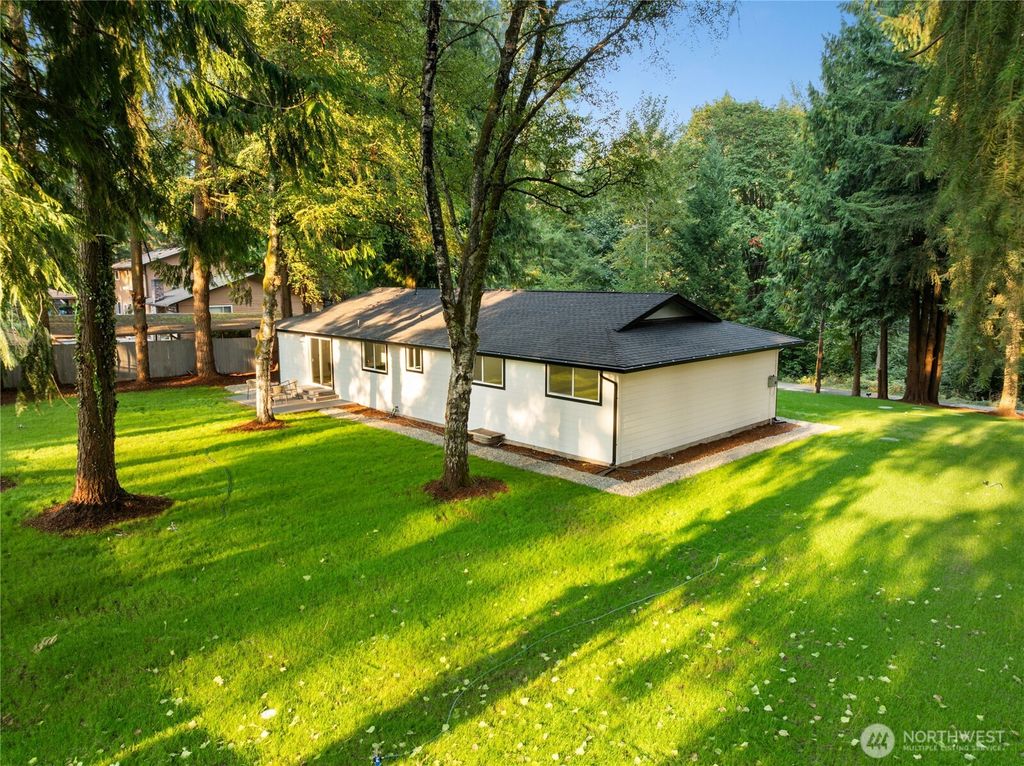 Photo of 14057 177th Avenue SE, Renton, WA 98059 (MLS # 2428767)