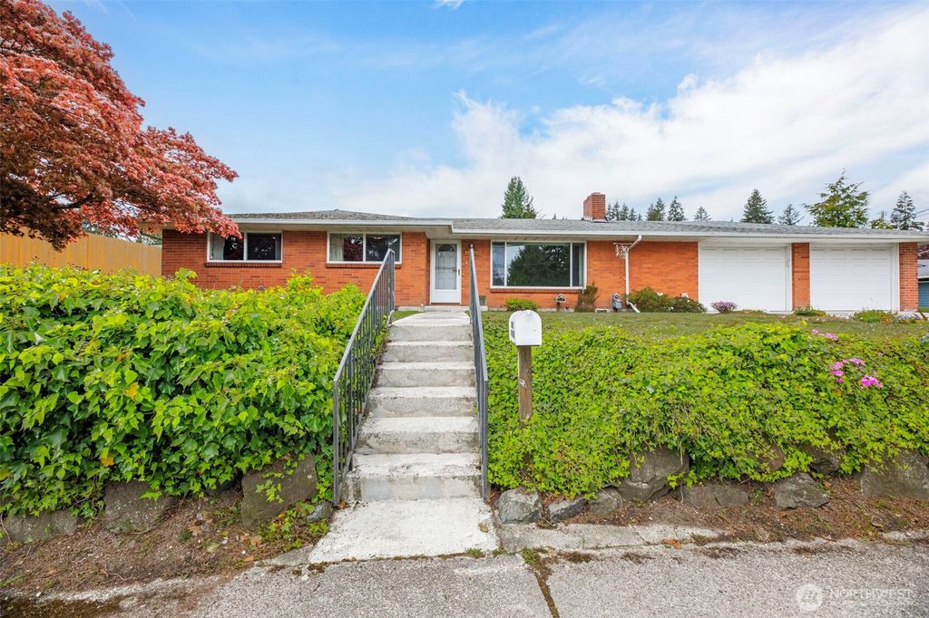 Photo of 7304 Beverly Boulevard, Everett, WA 98203 (MLS # 2370856)