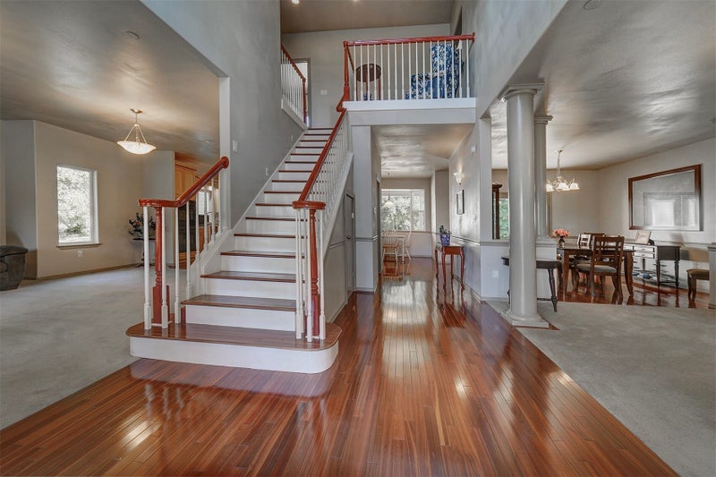 323 E Alderwood Road