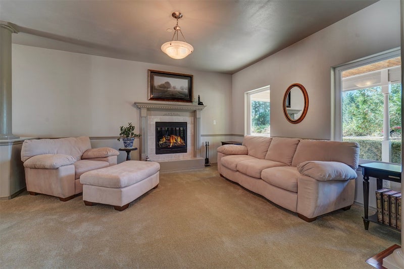 323 E Alderwood Road
