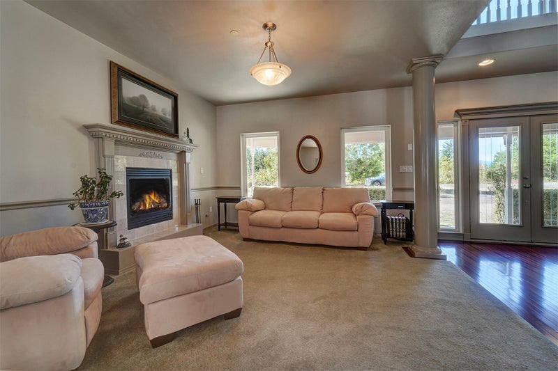 323 E Alderwood Road