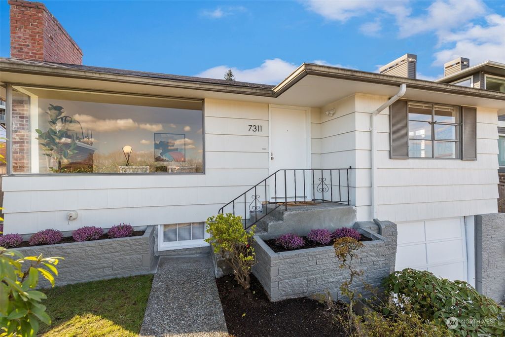 Photo of 7311 58th Avenue NE, Seattle, WA 98115 (MLS # 2206972)