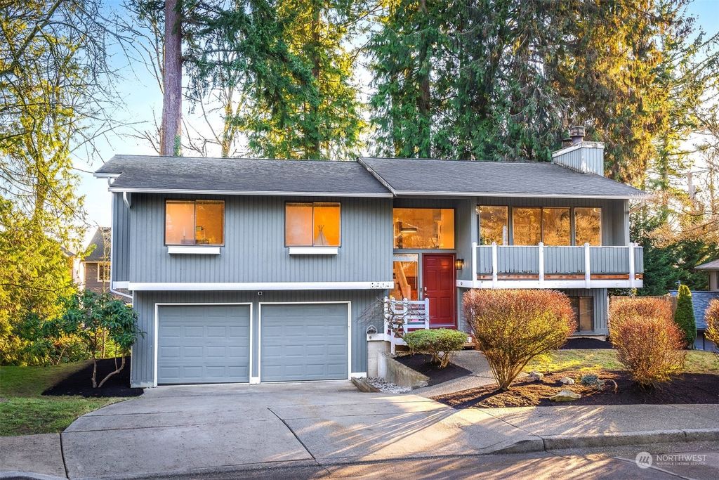 Photo of 8504 169th Court NE, Redmond, WA 98052 (MLS # 2326717)