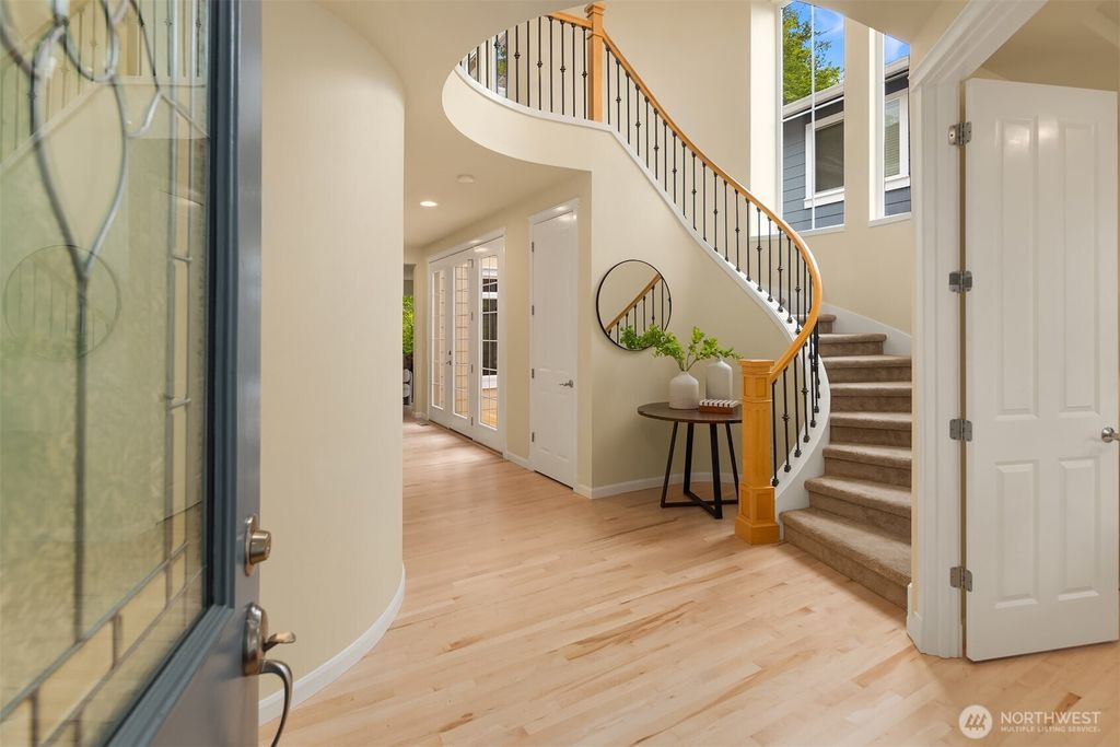 Photo of 3199 NE Mulberry Street, Issaquah, WA 98029 (MLS # 2374320)