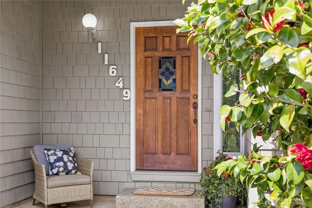 Photo of 11649 NE Sunset Loop, Bainbridge Island, WA 98110 (MLS # 2510138)