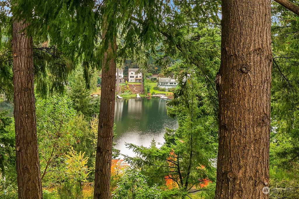 Photo of 13301 SE 79th Place #B306, Newcastle, WA 98059 (MLS # 2012726)