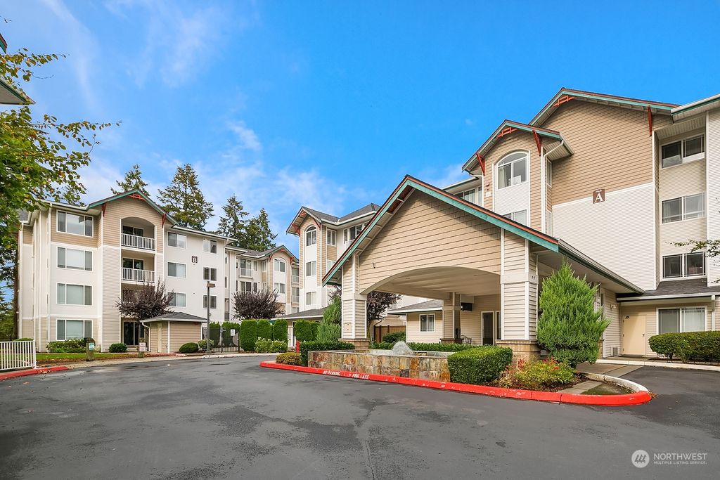 Photo of 13301 SE 79th Place #B306, Newcastle, WA 98059 (MLS # 2012726)