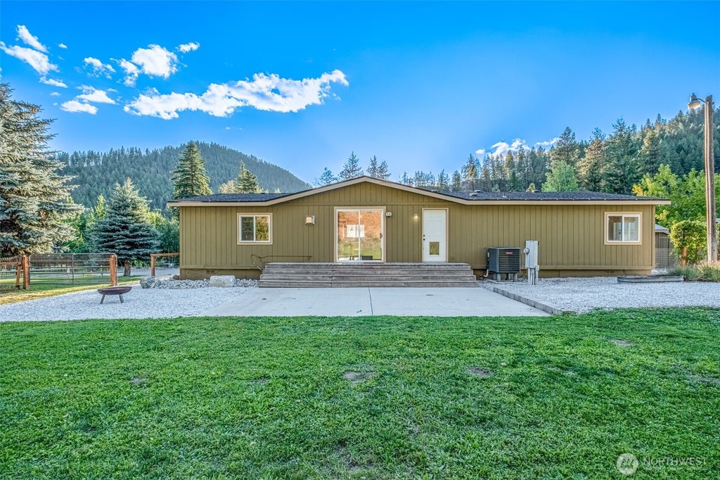 Photo of 47 Oak Orchard Lane, Leavenworth, WA 98826 (MLS # 2575835)