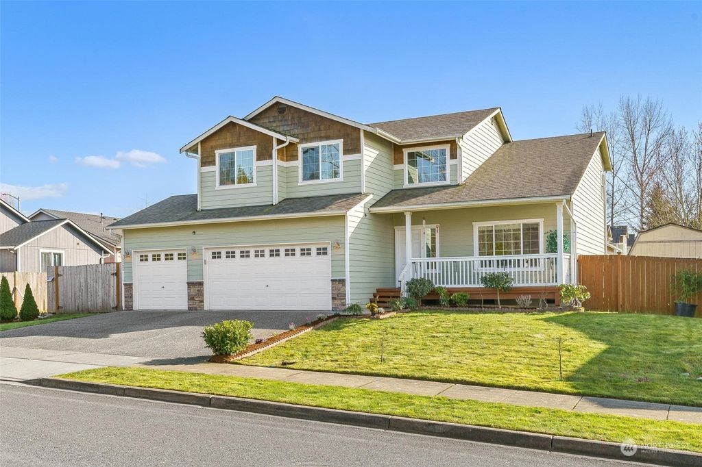 Photo of 6228 107th Pl Ne Pl, Marysville, WA 98270 (MLS # 2208456)