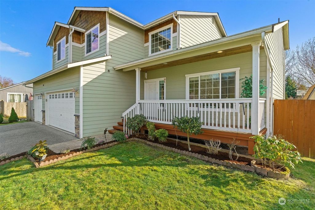 Photo of 6228 107th Pl Ne Pl, Marysville, WA 98270 (MLS # 2208456)