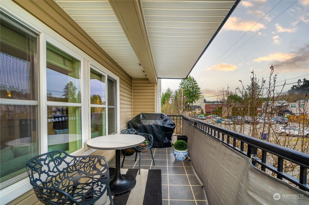 Photo of 175 1st Place NW #101, Issaquah, WA 98027 (MLS # 2021751)