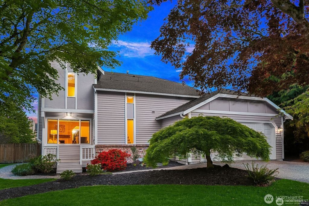 Photo of 9313 NE 126th Place, Kirkland, WA 98034 (MLS # 2517625)