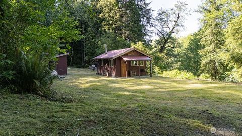 Photo of 999 Dowans Creek Road, Forks, WA 98331 (MLS # 2533838)