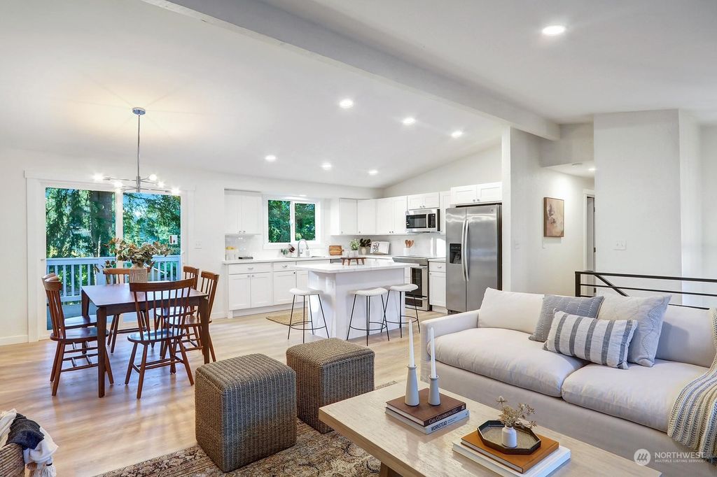 Photo of 2029 Timber Trail Trl, Bothell, WA 98012 (MLS # 2161924)