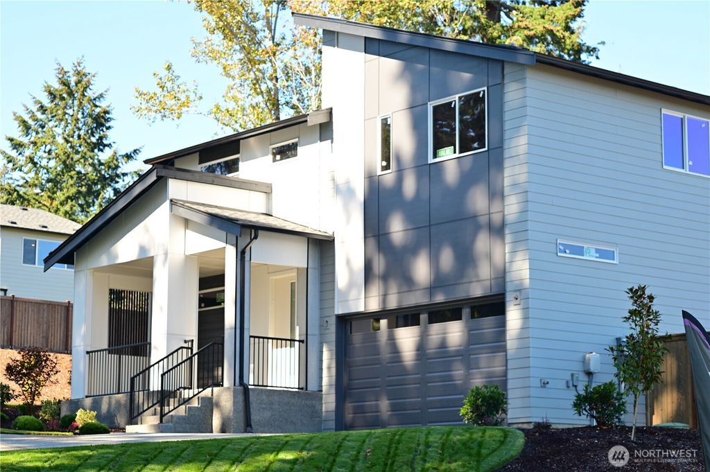 Photo of 316 SW 365th Street #6, Federal Way, WA 98023 (MLS # 2414734)